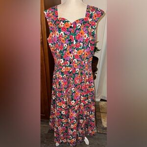 Vintage Dress Large A Line Sweetheart Neckline Modest Ditsy Floral Button Up